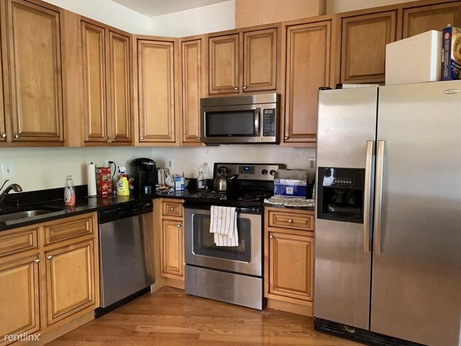 Foto del edificio - 3408 Sherman Ave NW