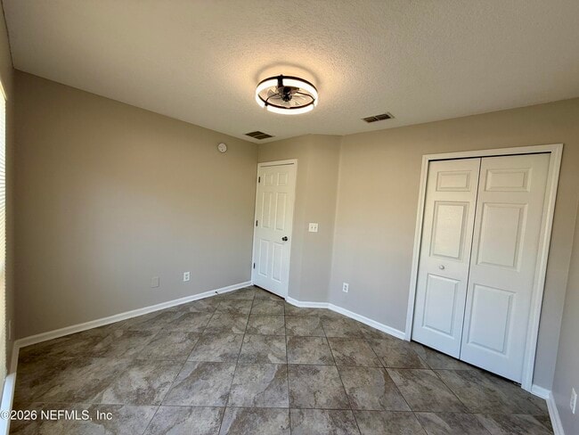 Building Photo - 1701 Covington Ln