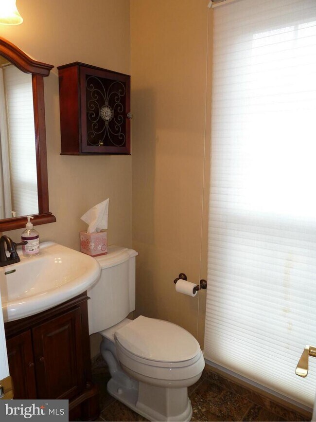 Building Photo - 9910 Longford Ct