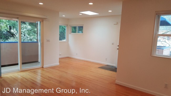 Building Photo - 1661 Hopkins St