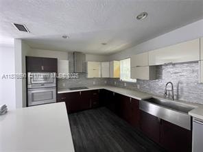 Foto del edificio - 4021 Red Rd