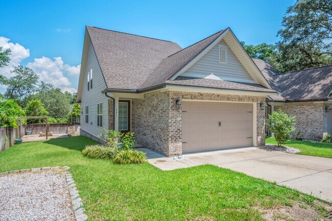 Foto del edificio - Modern 4-Bedroom Home with Designer Touches in the Heart of Niceville