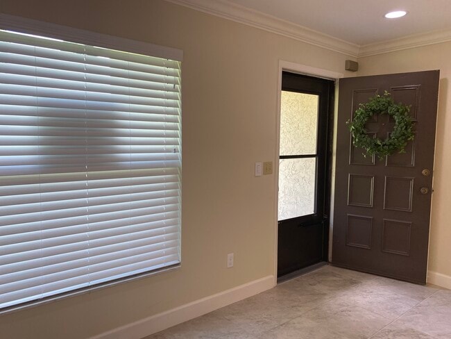 Front door-Living Room - 12200 Vonn Rd
