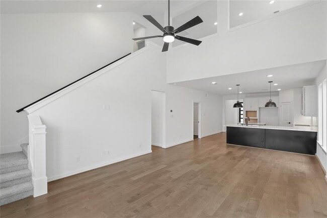Building Photo - 10623 Hidden Rock Dr