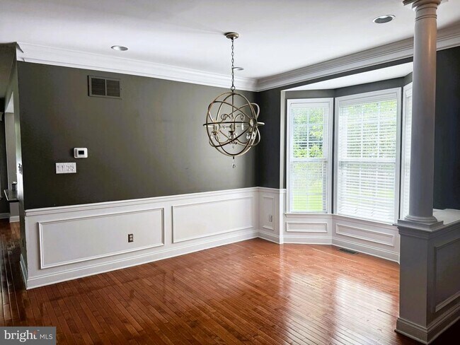 Foto del edificio - 82 Brecknock Ct