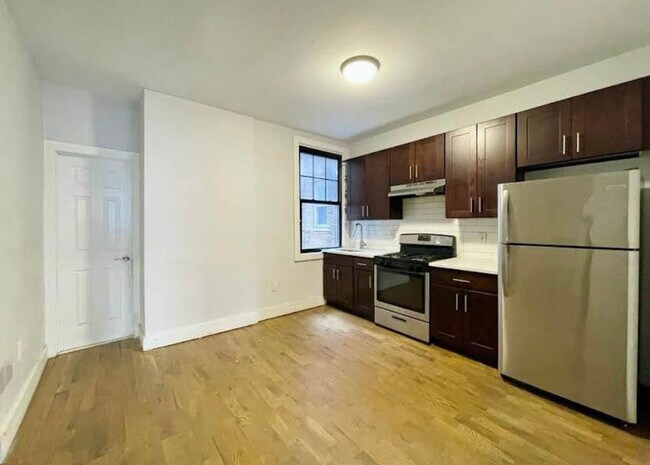 183 Garfield Ave Unit 1F - 180 Garfield Ave