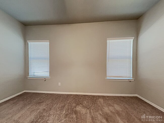 Building Photo - 25949 Northpark Birch Dr