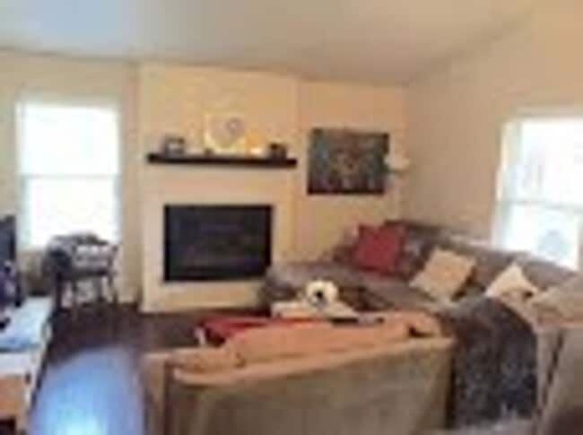 Building Photo - 1301 Spriggs Ct