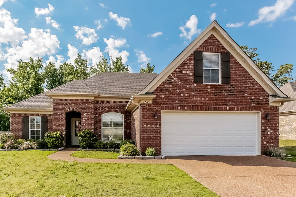 Primary Photo - 2665 Cherry Tree Dr