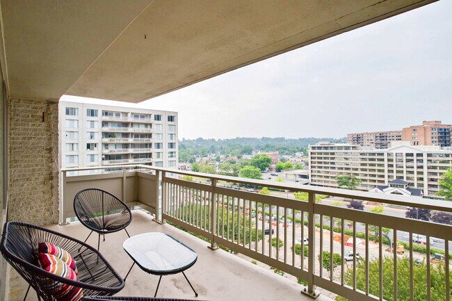 Foto del edificio - 2111 Richmond Hwy