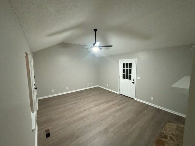 Building Photo - 968 Will Scarlet Way