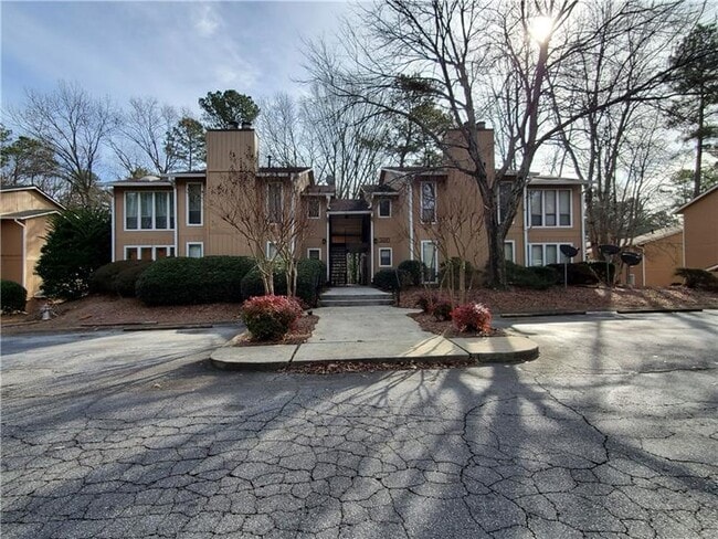 Building Photo - 1525 Terrell Mill Pl SE