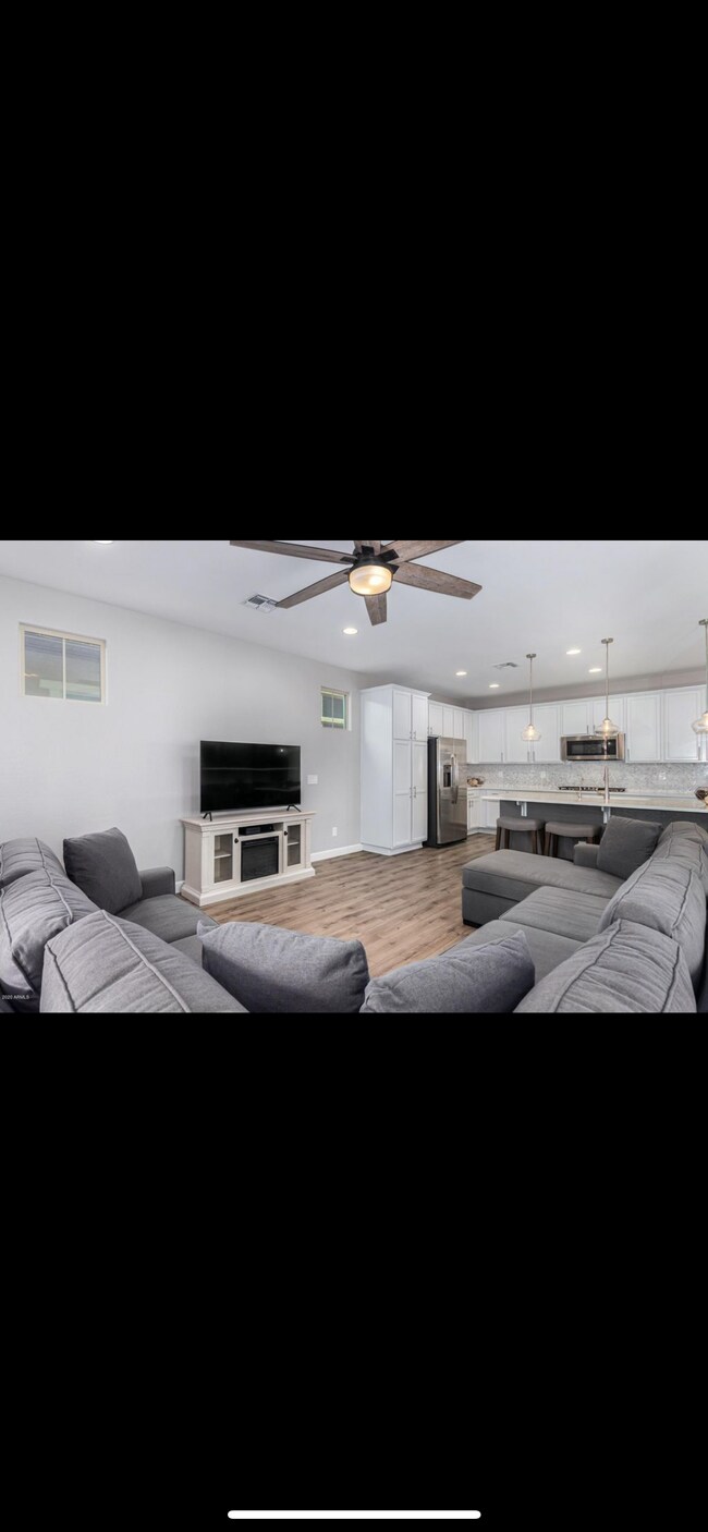 Foto del edificio - 2264 S Henry Ln