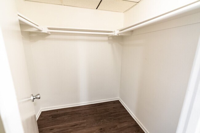 Interior Photo - 312 S. Willaman Drive