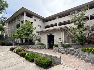 Building Photo - 930 S Cowley St