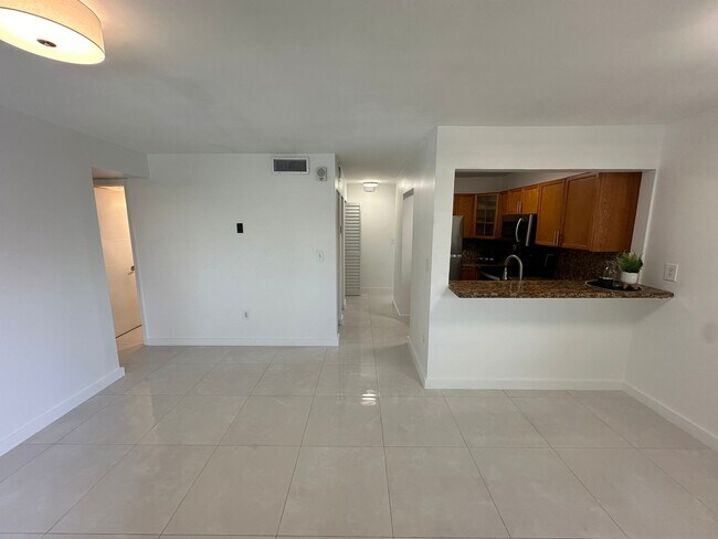 Foto del edificio - 755 SW 6th St