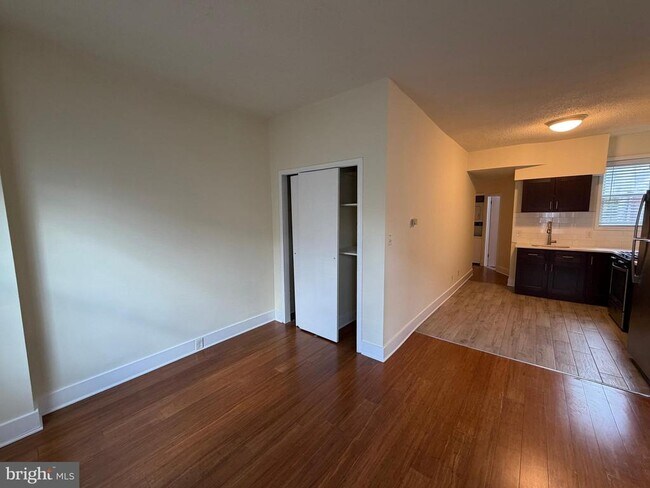 Foto del edificio - 1436 Wolf St