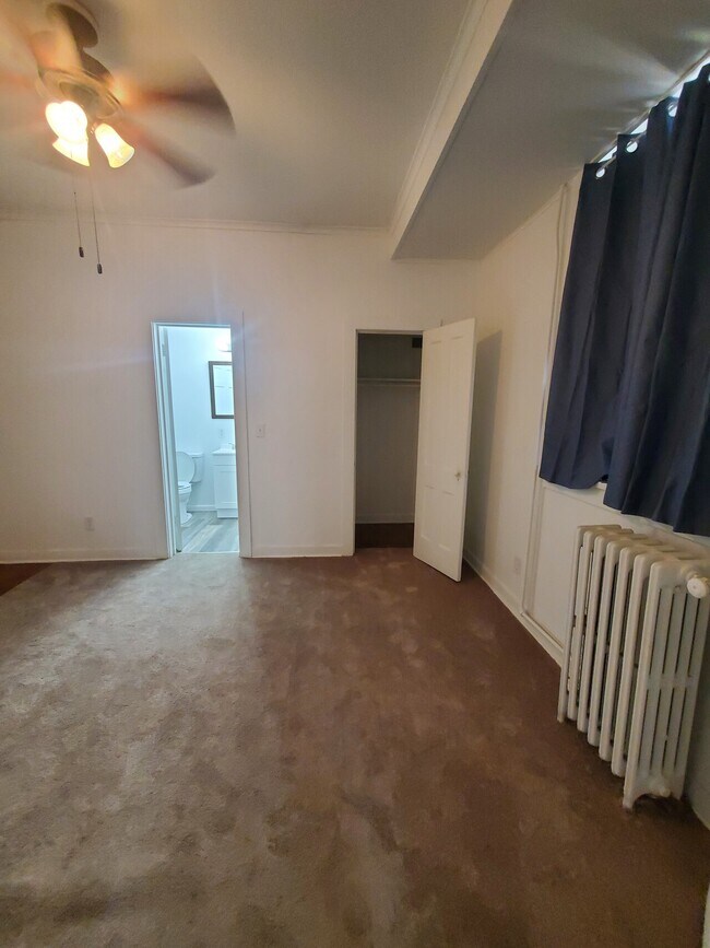 1338 Main St Unit 9, Dubuque, IA 52001 Condo for Rent in Dubuque, IA