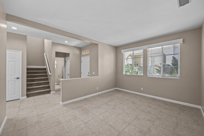 Building Photo - Beautiful detached condo in Painted Trails!