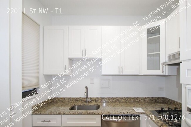 Building Photo - Don't miss this Large 1Bd/1Bth Condo w/ as...