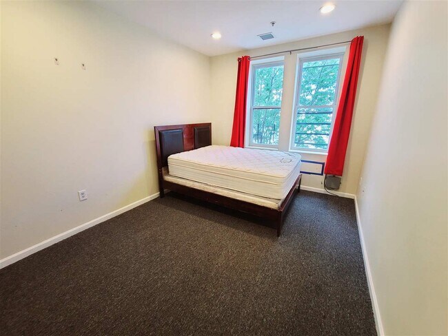 Foto del edificio - 615 25TH St