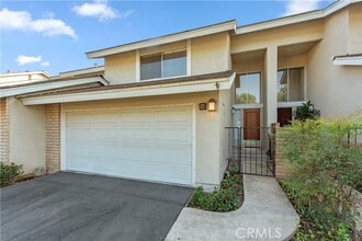 Building Photo - 64 Ashbrook