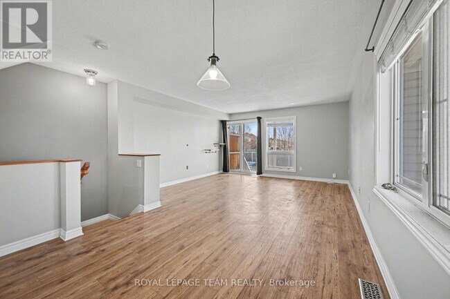 Building Photo - 554 Chapman Mills Dr