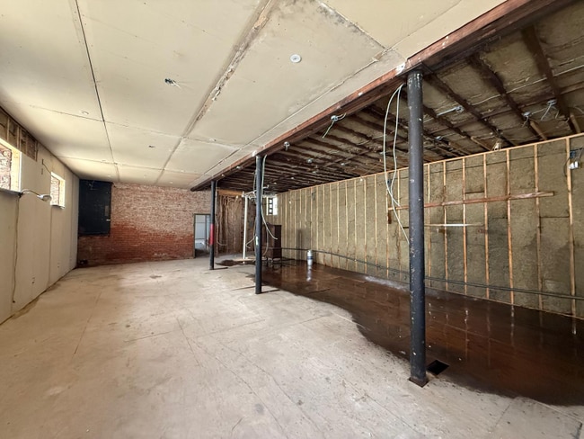 Foto del edificio - 2394 W 3rd St