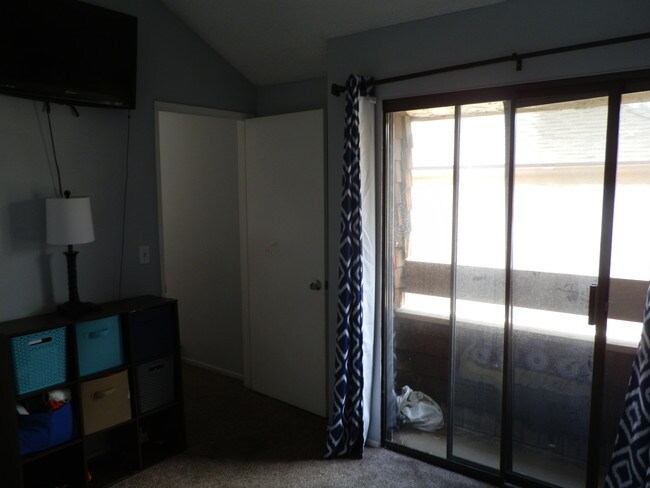 Foto del edificio - 950 W Lambert Rd