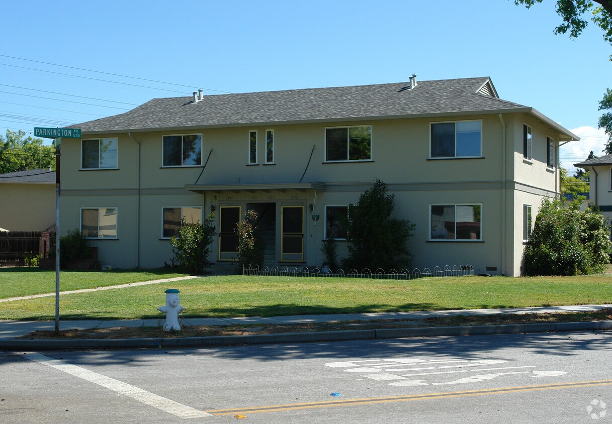 Primary Photo - 1293-1297 Parkington Ave