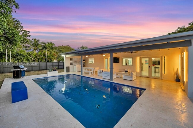 Foto del edificio - 8501 SW 142nd St