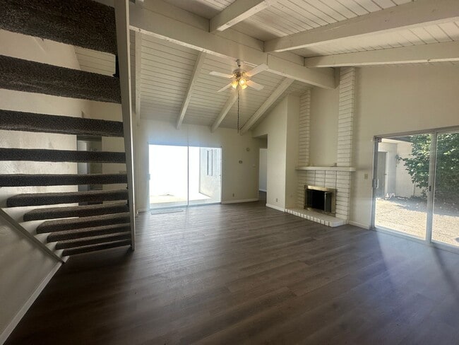 Building Photo - 312 De Vega Ct