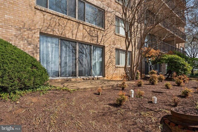 Building Photo - 4410 Oglethorpe St