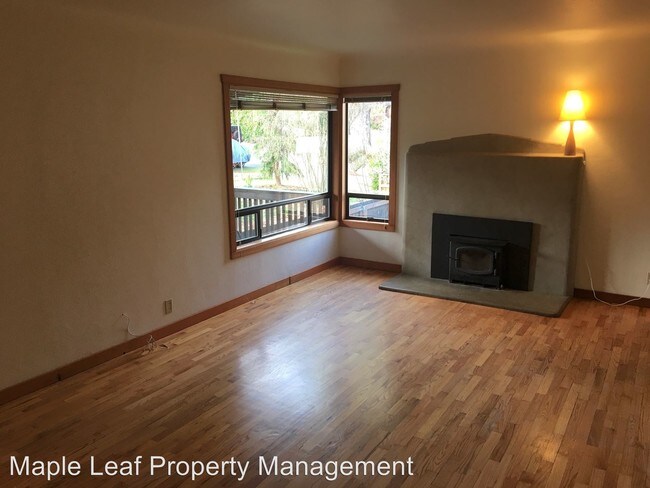 Building Photo - 2 br, 1 bath House - 10712 23rd AVe NE