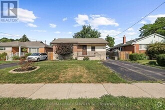 Building Photo - 368 Upper Kenilworth Ave