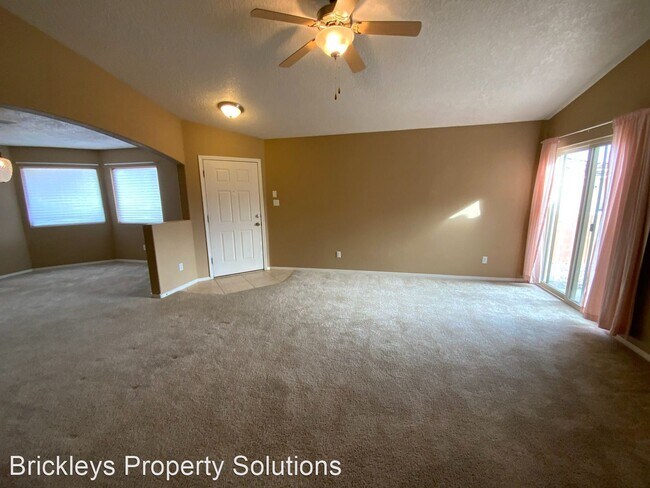 Building Photo - 3 br, 2 bath House - 712 Palo Duro Dr.