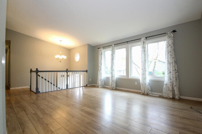 Foto del edificio - 4418 Clover Ln