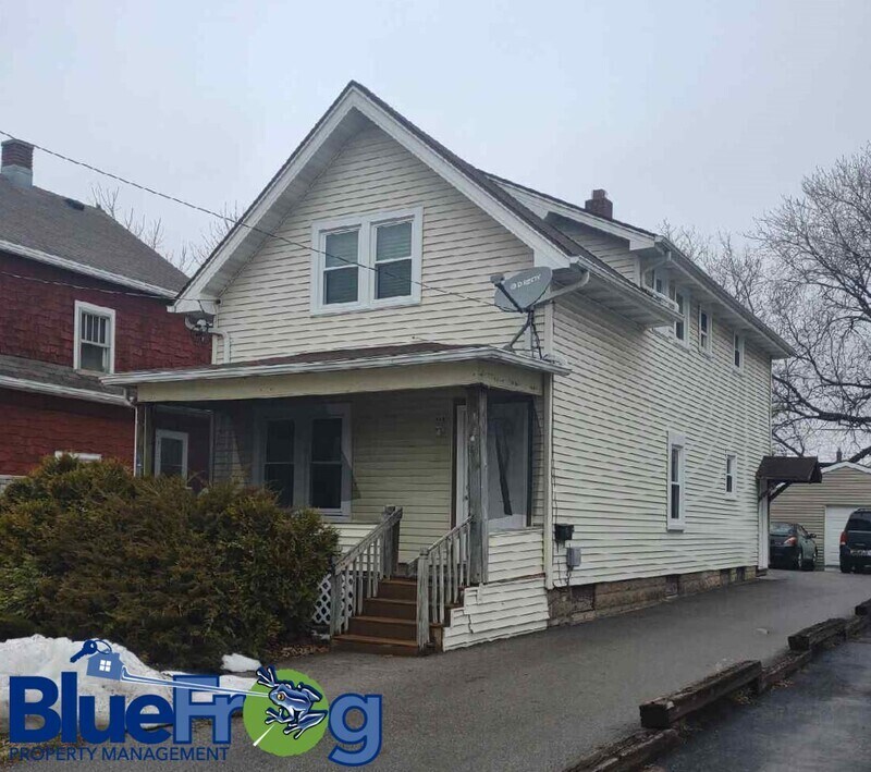 608 2nd St, Menasha, WI 54952 Condo for Rent in Menasha, WI