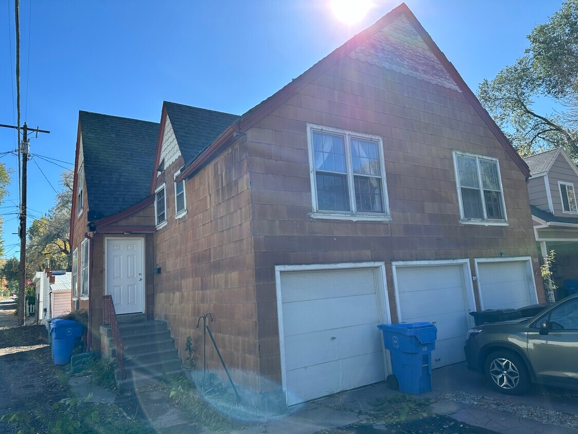 Foto principal - 927 E Whitman St