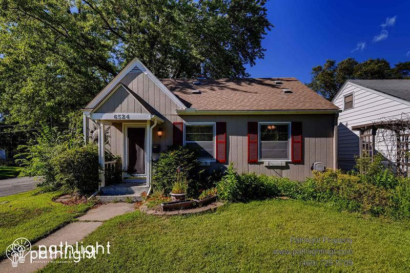Primary Photo - 6524 Minnetonka Boulevard, Saint Louis Par...