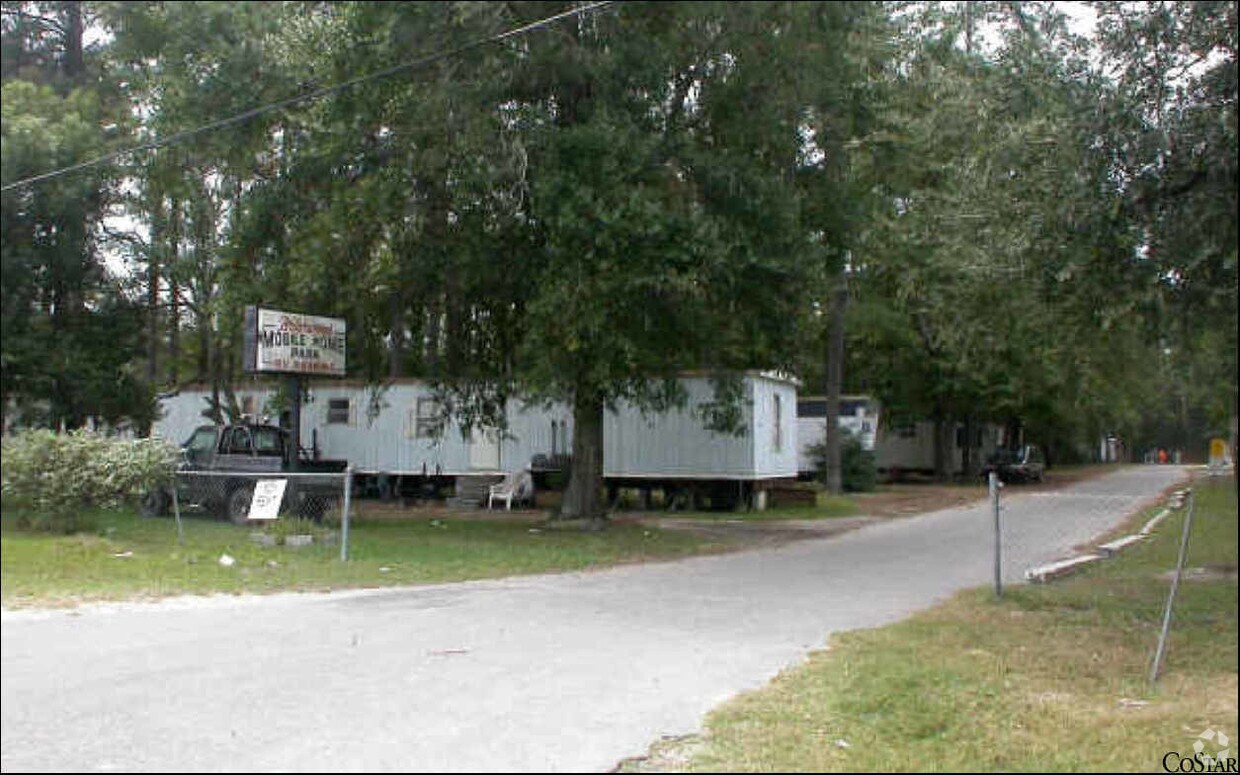 Briarwood Mobile Home Park Apartments in Jacksonville, FL