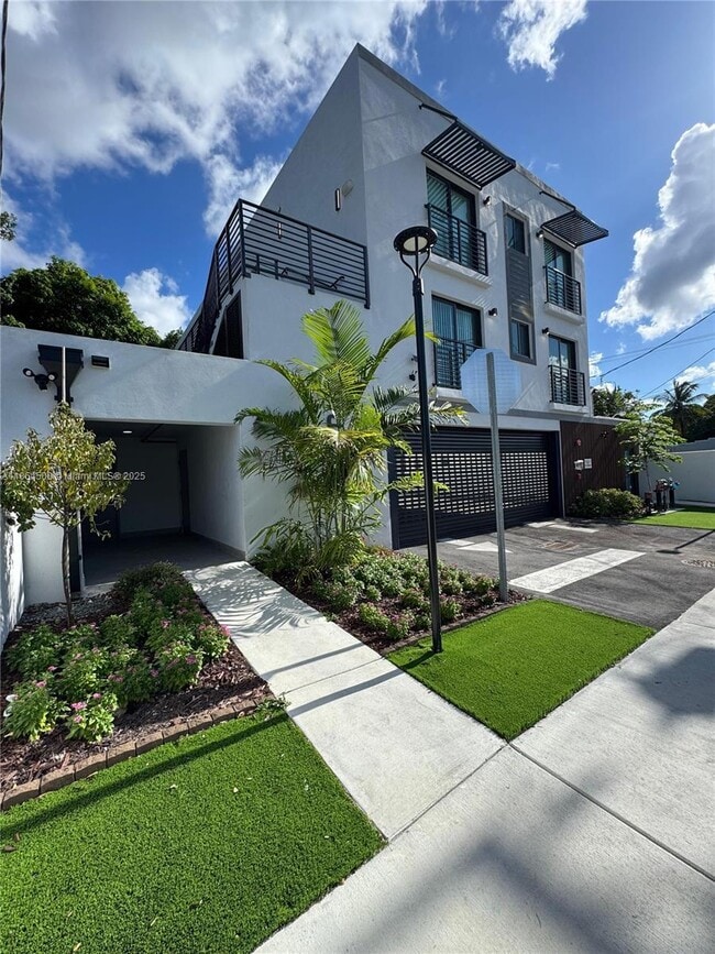 Building Photo - 2782 NW 46th St