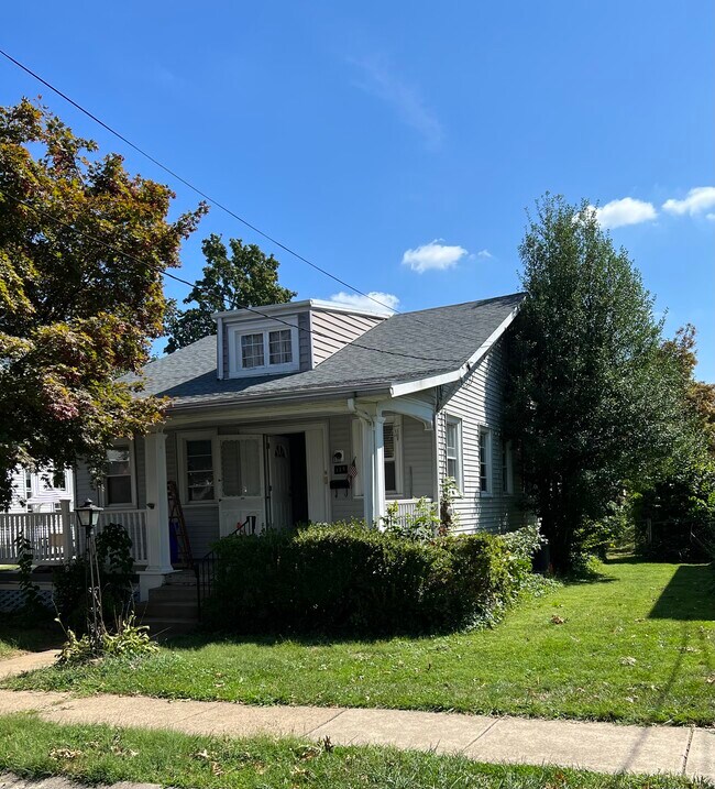 Building Photo - 116 Elm Ave