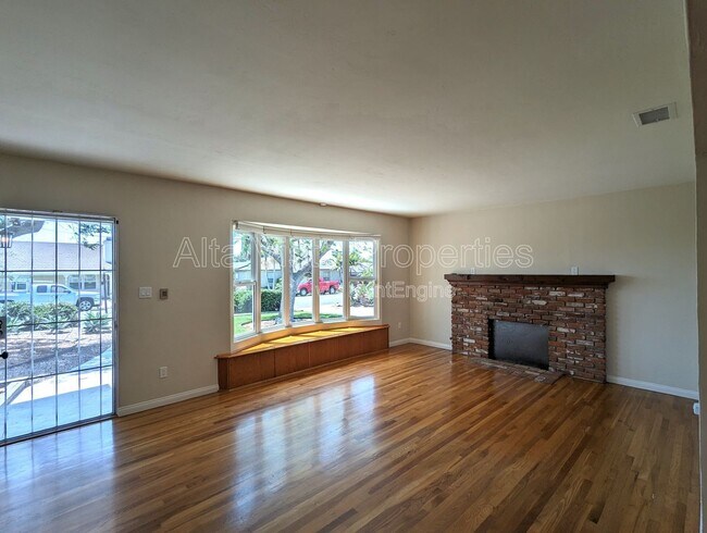 Foto del edificio - 5115 Manchester Rd