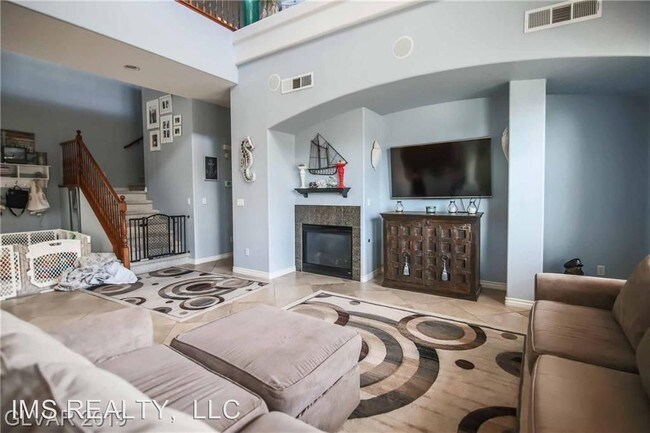 Building Photo - 3 br, 3.5 bath House - 9738 Bear Trap Ct