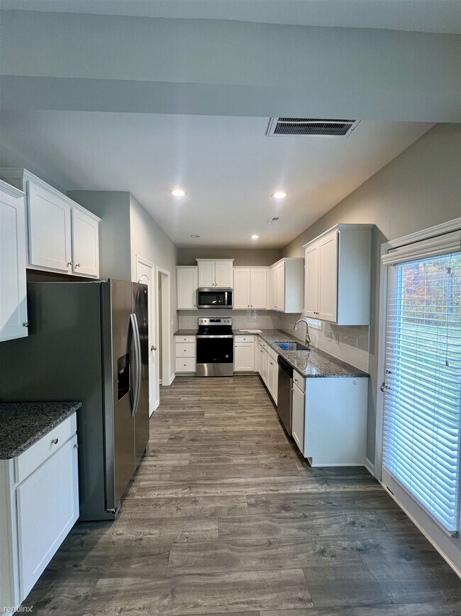 Building Photo - 3 br, 2.5 bath House - 183 Diploma Dr