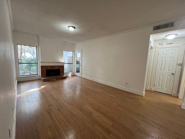 Foto del edificio - 10049 Westpark Dr