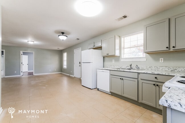 Building Photo - 339 Spring St