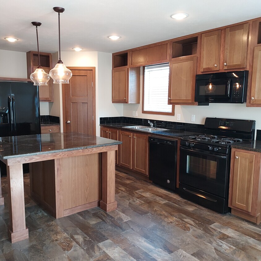 Foto principal - 6225 Imperial Dr