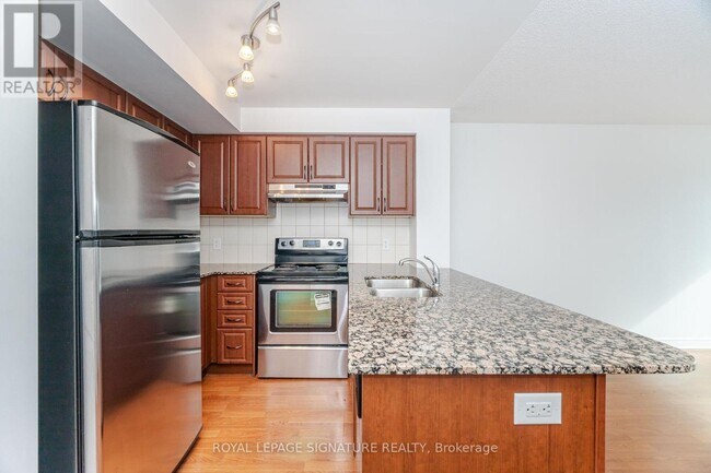 Photo du bâtiment - 60 Fairfax Crescent